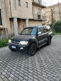 Mitsubishi Pajero v 60