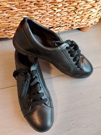 Scarpe nere da donna N. 39