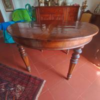 Tavolo antico in noce