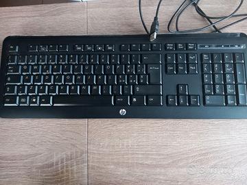 Tre tastiere USB per computer