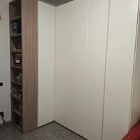 Armadio angolare a L + libreria integrata