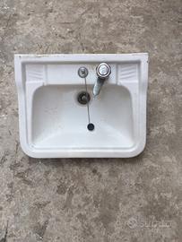 Lavandino bagno