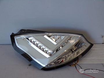 Fanale sinistro Ford Fiesta 6 restyling 2014