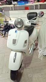 Vespa GTS 300 km 0