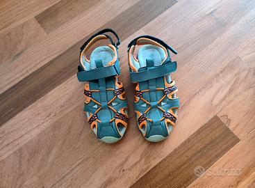 Sandali con soletta in vera pelle n. 36