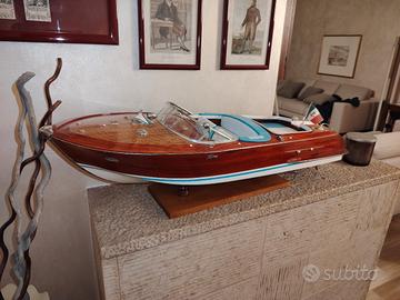 Modello in Scala - Riva Aquarama