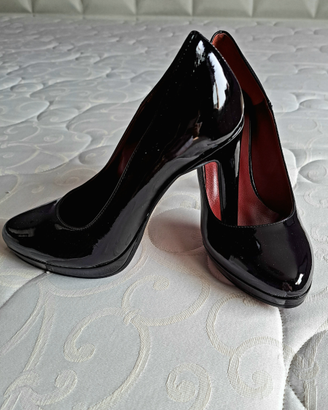 Decolte nero vernice