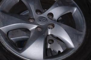 Pneumatici Pireli, 4 pezzi e 4 Cerchi in lega