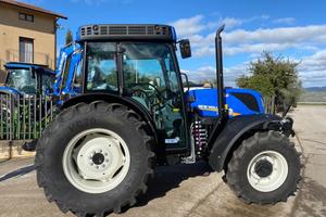 Trattore Agricolo New Holland T4 110