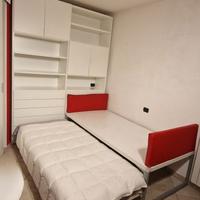 Camera da letto salvaspazio bianca