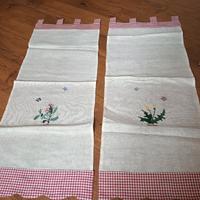 Tendine a vetro ricamate a mano 