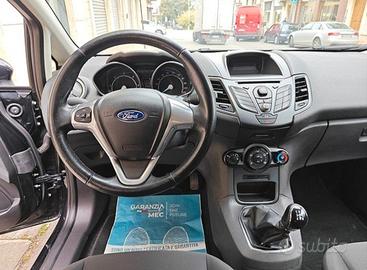FORD Fiesta 6ª serie - 2014