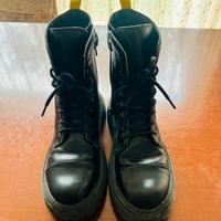 Stivaletti anfibi Geox