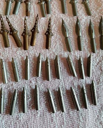 Lot De 8 Boîtes D'Anciens Penninis – Antiquités, Collection, Objets De Bureau