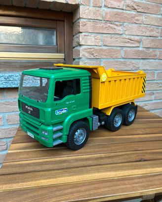 Camion giocattolo