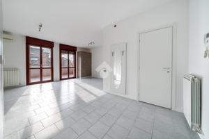 MONOLOCALE A REGGIO NELL'EMILIA