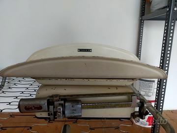 Bilancia Pesa Neonati Vintage - Salus Milano