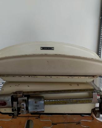 Bilancia Pesa Neonati Vintage - Salus Milano