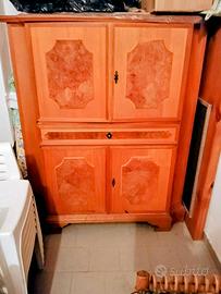 Armadio in legno