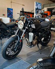 Husqvarna Svartpilen 801 105 CV