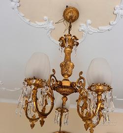 Lampadario a foglio d’oro