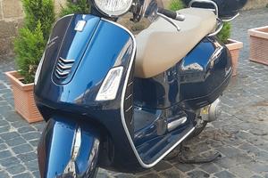 Piaggio Vespa 300 GTS - 2015