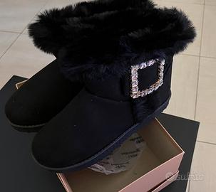Scarpe modello tipo UGGS