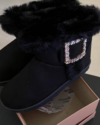 Scarpe modello tipo UGGS