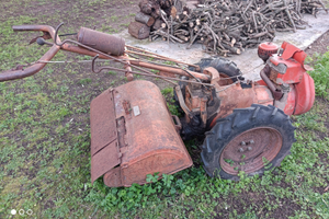 Trattore motozappa non funzionante d epoca