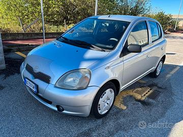 Toyota Yaris 1.3i 16V cat 5 porte SOL ADATTA AI NE