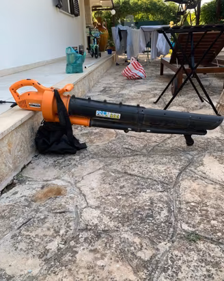 Strumento per giardinaggio