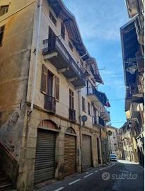 Immobile in asta di 188 m² con 4 locali e box auto