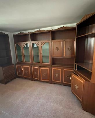 Credenza stile liberty. 