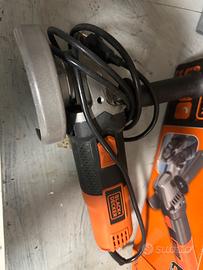 Smerigliatrice angolare Black&Decker