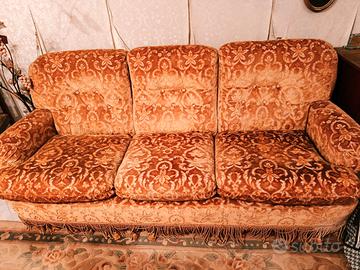 divano con 2 poltrone 