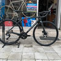 Bici da corsa Giant TCR disc Di2