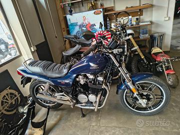 Honda nighthawk CB 650SC - 1987