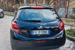 Peugeot 208 benzina