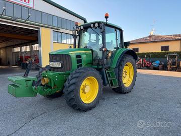 Trattore gommato John Deere 6430