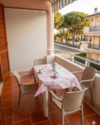 A 150 mt dal mare - appartamento con corte