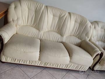 SET SALOTTO DIVANO E N2 POLTRON BIANCHE SIMILPELLE