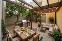 ampio-quadrivano-con-cortile-e-garage