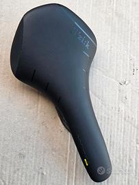 Sella FIZIK ANTARES 00 CARBONIO NERA