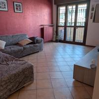 Ampio alloggio in stabile moderno con ascensore