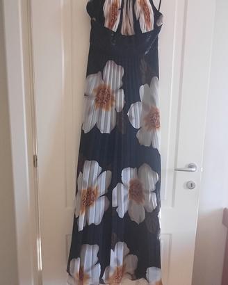 abito lungo con sandali abbinato