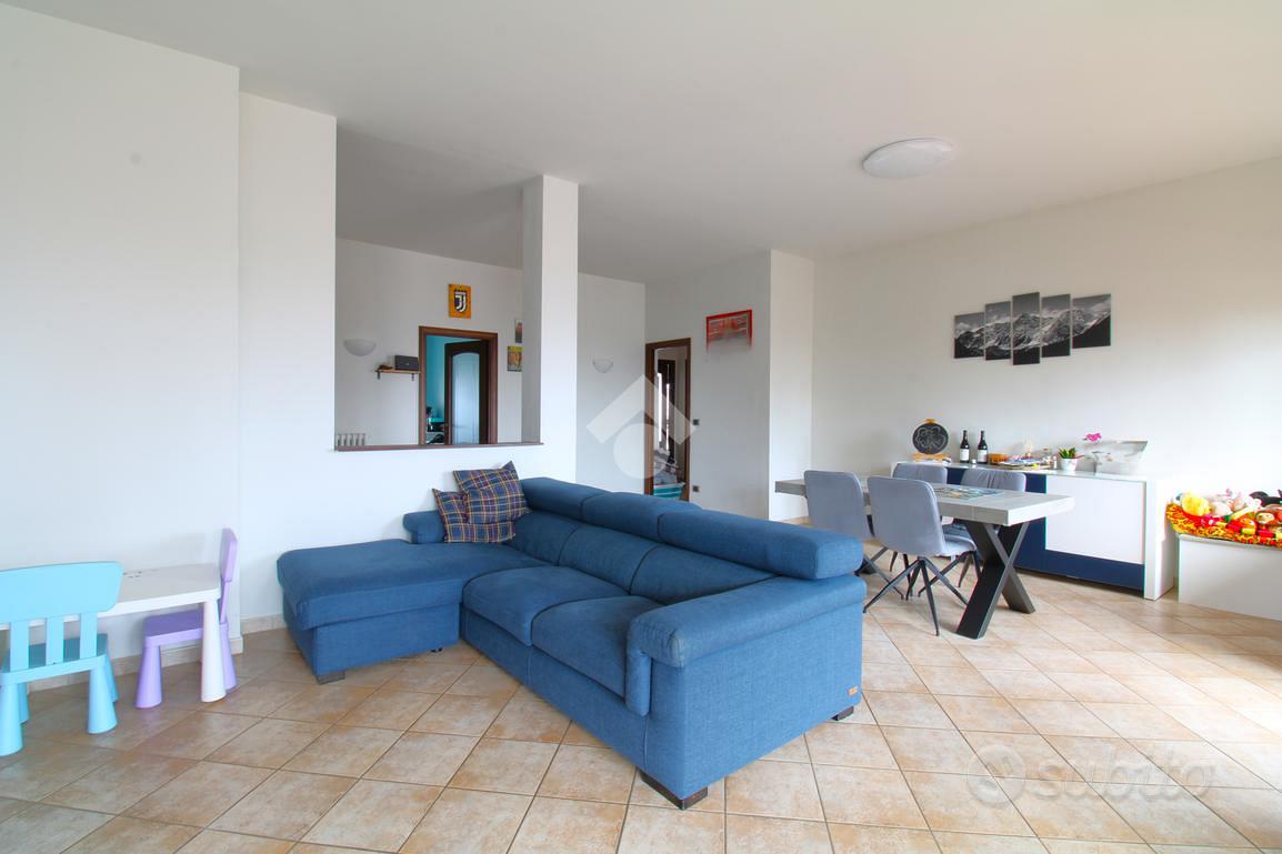 Apartment in Santena, Torino - Vista 3