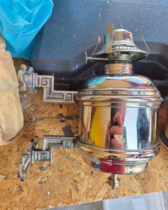 Lampada a gasolio da parete stile inglese