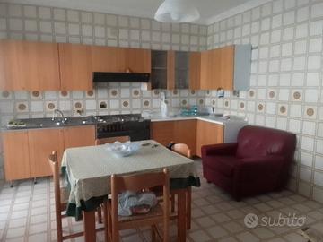 Q.re Paolo VI-Via De Gasperi Ampio 3 Vani-Cantina