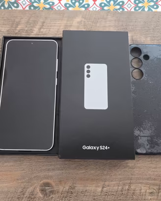 Samsung Galaxy S4+ 256GB con cover