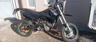  KTM Motard 